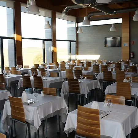 Hotel Area De Servicio Chopos Villaherreros