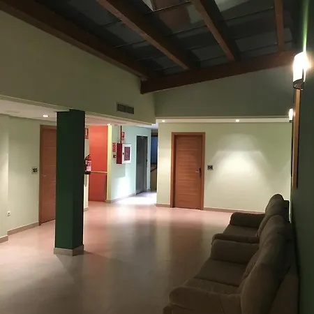 Hotel Area De Servicio Chopos Villaherreros