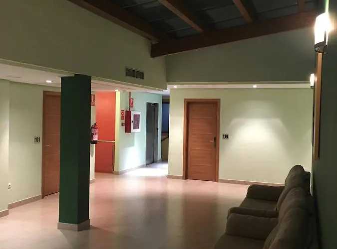 Hotel Area De Servicio Chopos Villaherreros